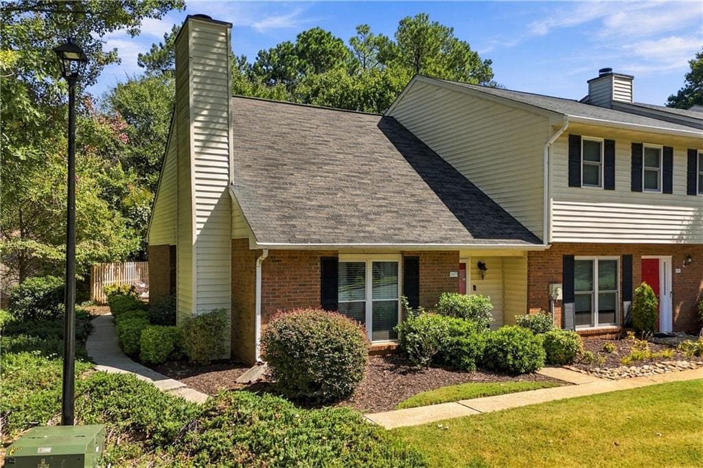 2 bedroom, 2 bathroom, 1,166 sq ft townhouse for sale at 1280 Jamestowne Trail, Alpharetta, GA 30009 — photo 3