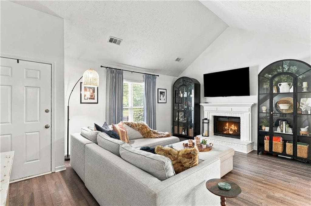 2 bedroom, 2 bathroom, 1,166 sq ft townhouse for sale at 1280 Jamestowne Trail, Alpharetta, GA 30009 — photo 10