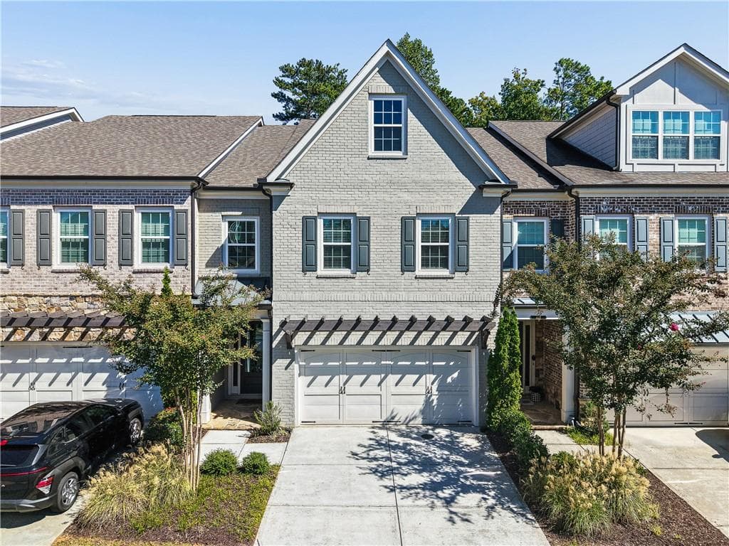3 bedroom, 3 bathroom, 2,639 sq ft townhouse for sale at 3176 Havencroft Drive, Roswell, GA 30075 — photo 4