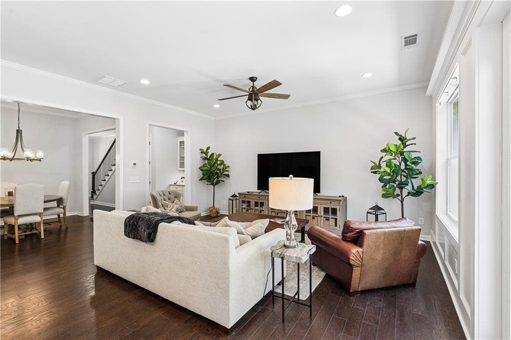 3 bedroom, 3 bathroom, 2,639 sq ft townhouse for sale at 3176 Havencroft Drive, Roswell, GA 30075 — photo 7