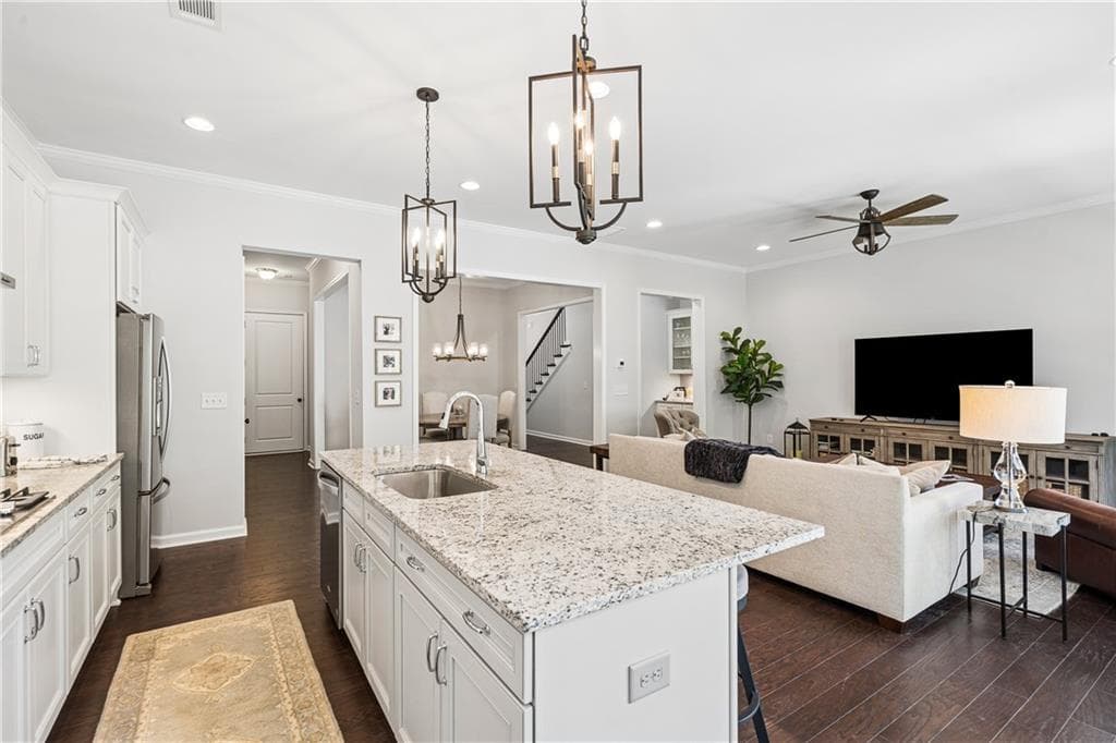 3 bedroom, 3 bathroom, 2,639 sq ft townhouse for sale at 3176 Havencroft Drive, Roswell, GA 30075 — photo 10