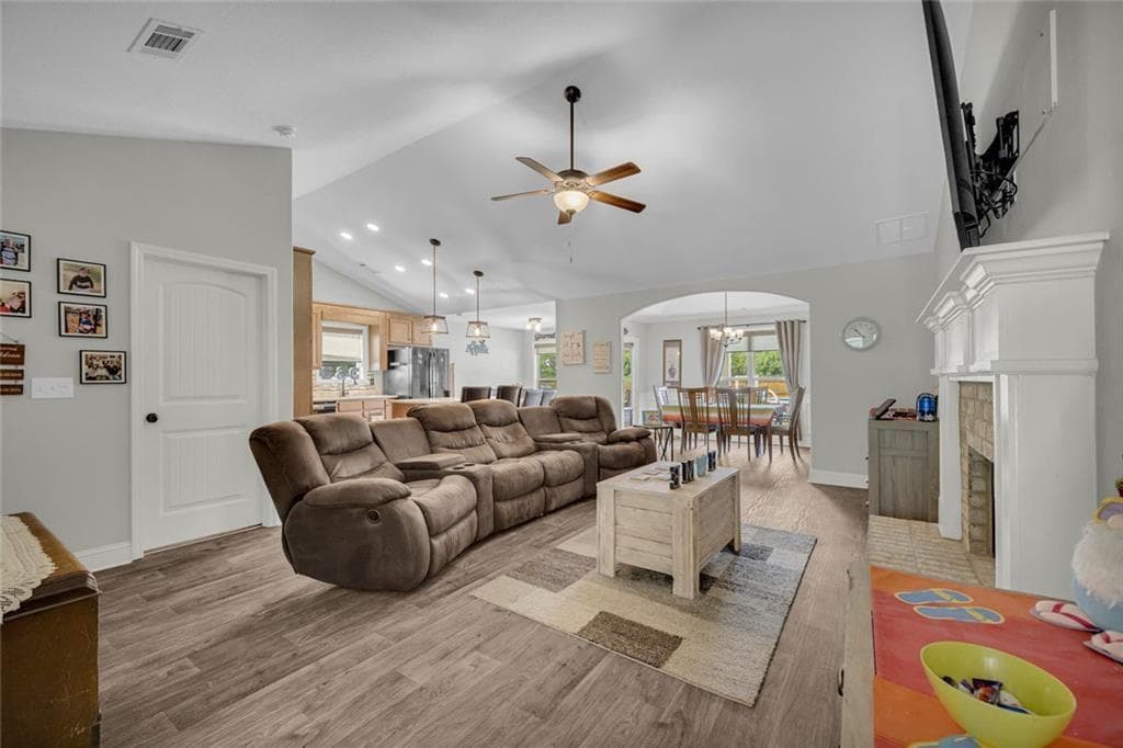 5 bedroom, 3 bathroom, 2,256 sq ft single family residence for sale at 733 River Mist Circle, Jefferson, GA 30549 — photo 5