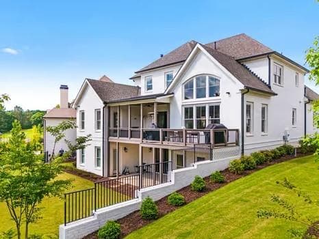 5 bedroom, 7 bathroom, 5,444 sq ft single family residence for sale at 4050 Cottage Park Court, Alpharetta, GA 30004 — photo 2