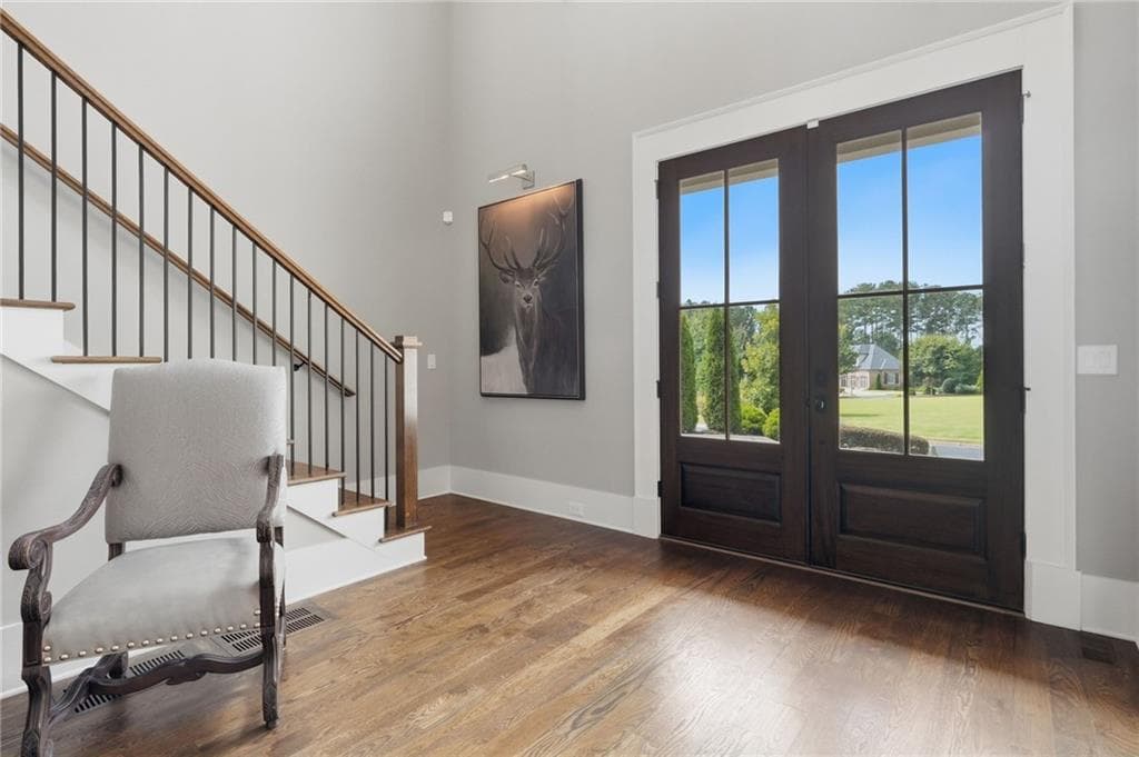 5 bedroom, 7 bathroom, 5,444 sq ft single family residence for sale at 4050 Cottage Park Court, Alpharetta, GA 30004 — photo 6