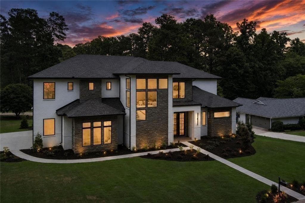 5 bedroom, 7 bathroom, 5,643 sq ft single family residence for sale at 3467 Clubland Drive, Marietta, GA 30068 — photo 2