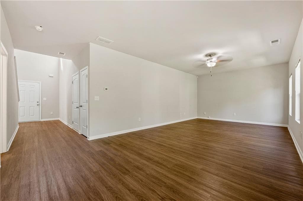 4 bedroom, 3 bathroom, 2,656 sq ft single family residence for sale at 4328 Traipse Path, Ellenwood, GA 30294 — photo 7