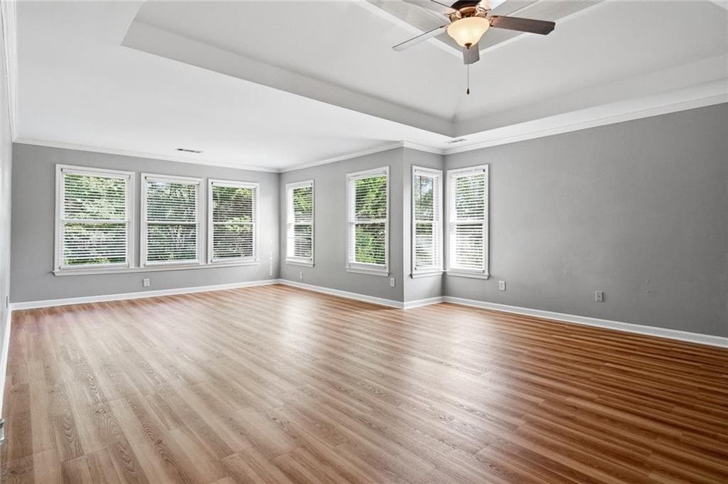 6 bedroom, 4 bathroom, 4,935 sq ft single family residence for sale at 1735 Riverglen Drive, Suwanee, GA 30024 — photo 4