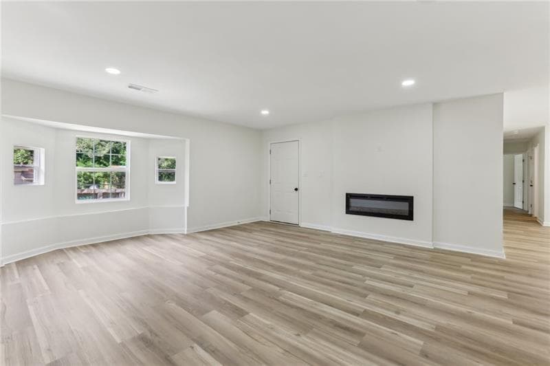 4 bedroom, 2 bathroom, 1,603 sq ft single family residence for sale at 2744 Preston Drive, Decatur, GA 30034 — photo 4