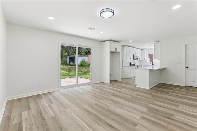 4 bedroom, 2 bathroom, 1,603 sq ft single family residence for sale at 2744 Preston Drive, Decatur, GA 30034 — photo 6