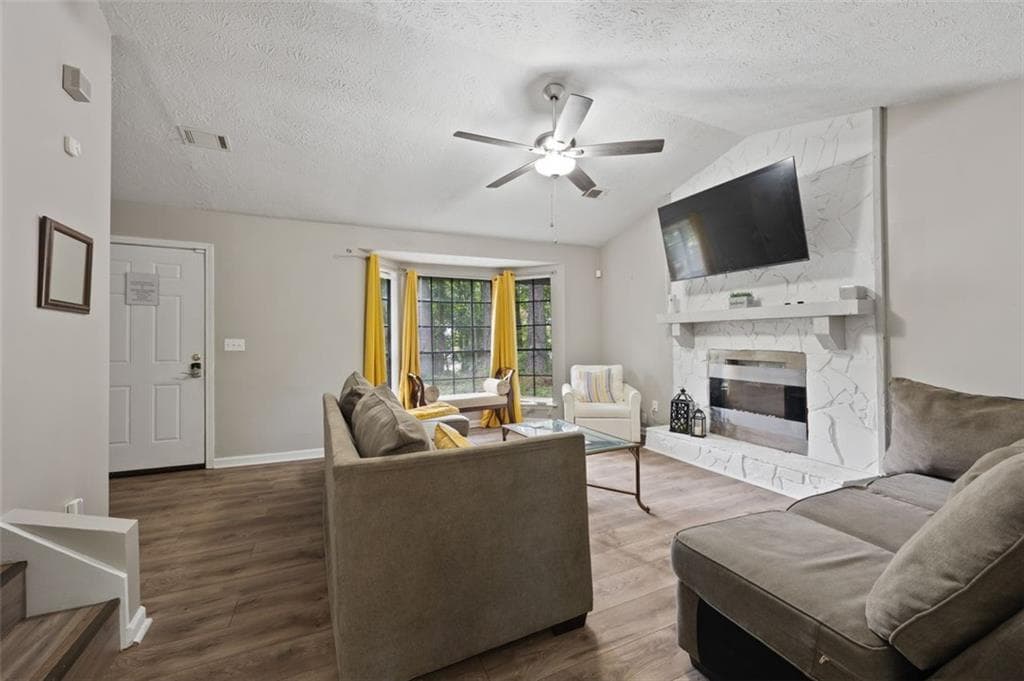 3 bedroom, 2 bathroom, 1,456 sq ft single family residence for sale at 4064 PANOLA WOODS Drive, Stonecrest, GA 30038 — photo 6