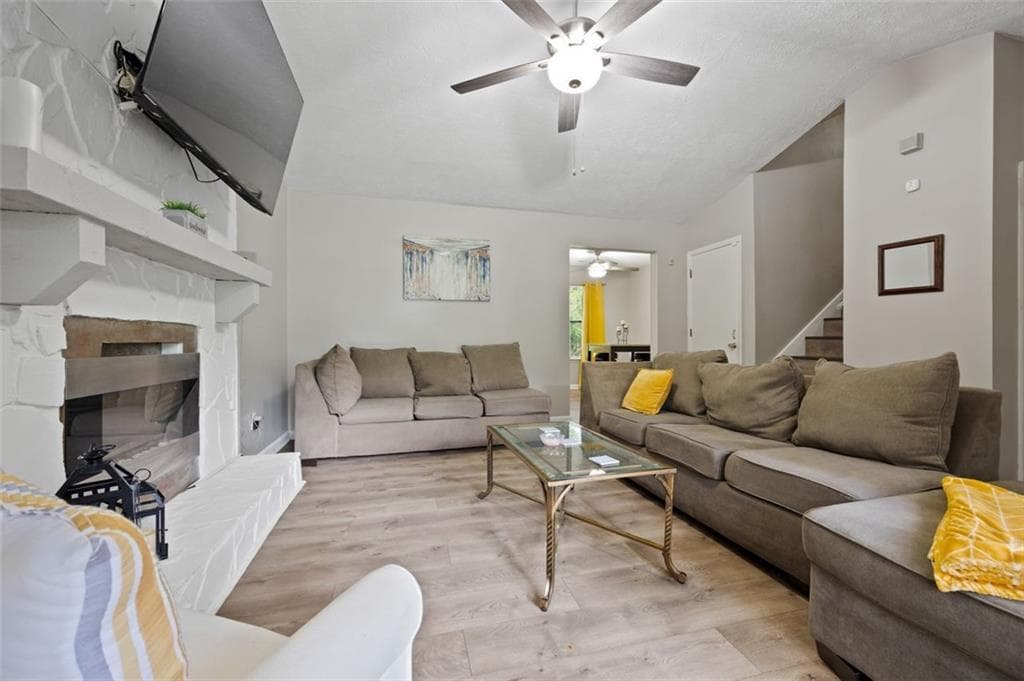 3 bedroom, 2 bathroom, 1,456 sq ft single family residence for sale at 4064 PANOLA WOODS Drive, Stonecrest, GA 30038 — photo 7