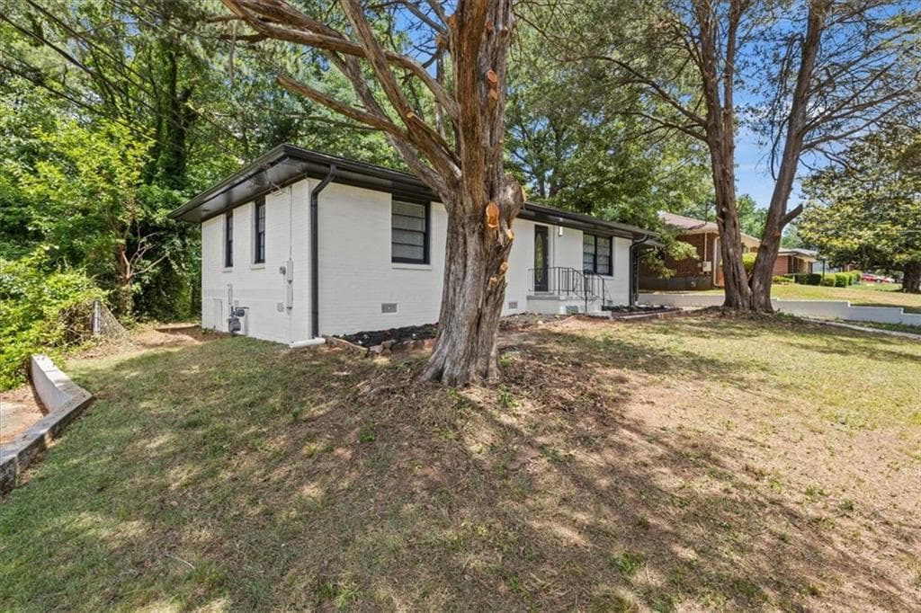 3 bedroom, 2 bathroom, 1,075 sq ft single family residence for sale at 1673 Flintwood Drive, Atlanta, GA 30316 — photo 5