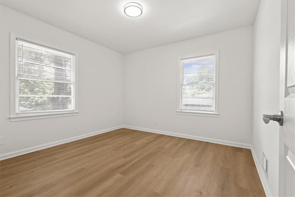 3 bedroom, 2 bathroom, 1,075 sq ft single family residence for sale at 1673 Flintwood Drive, Atlanta, GA 30316 — photo 6
