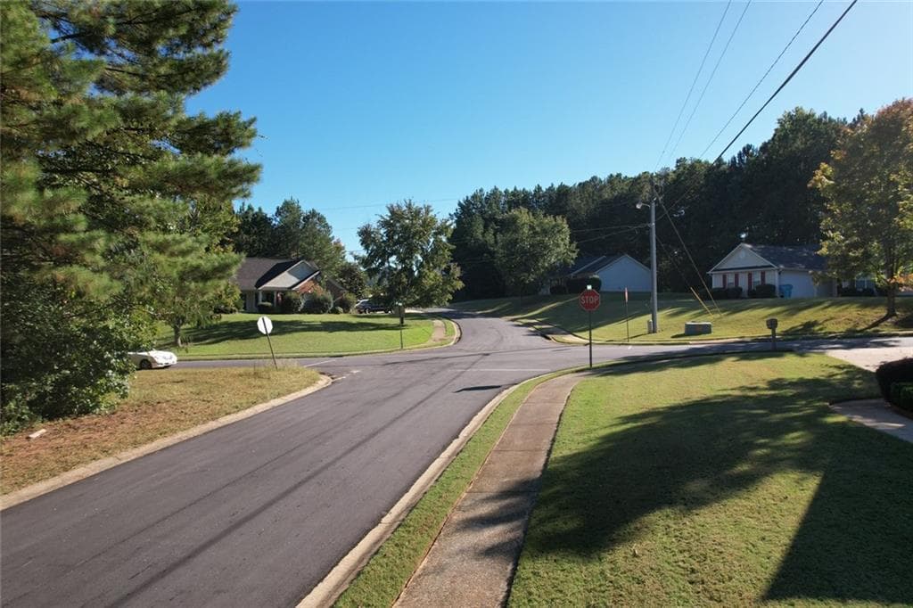 3 bedroom, 2 bathroom, 1,320 sq ft single family residence for sale at 15 Sampson Court, Covington, GA 30016 — photo 2