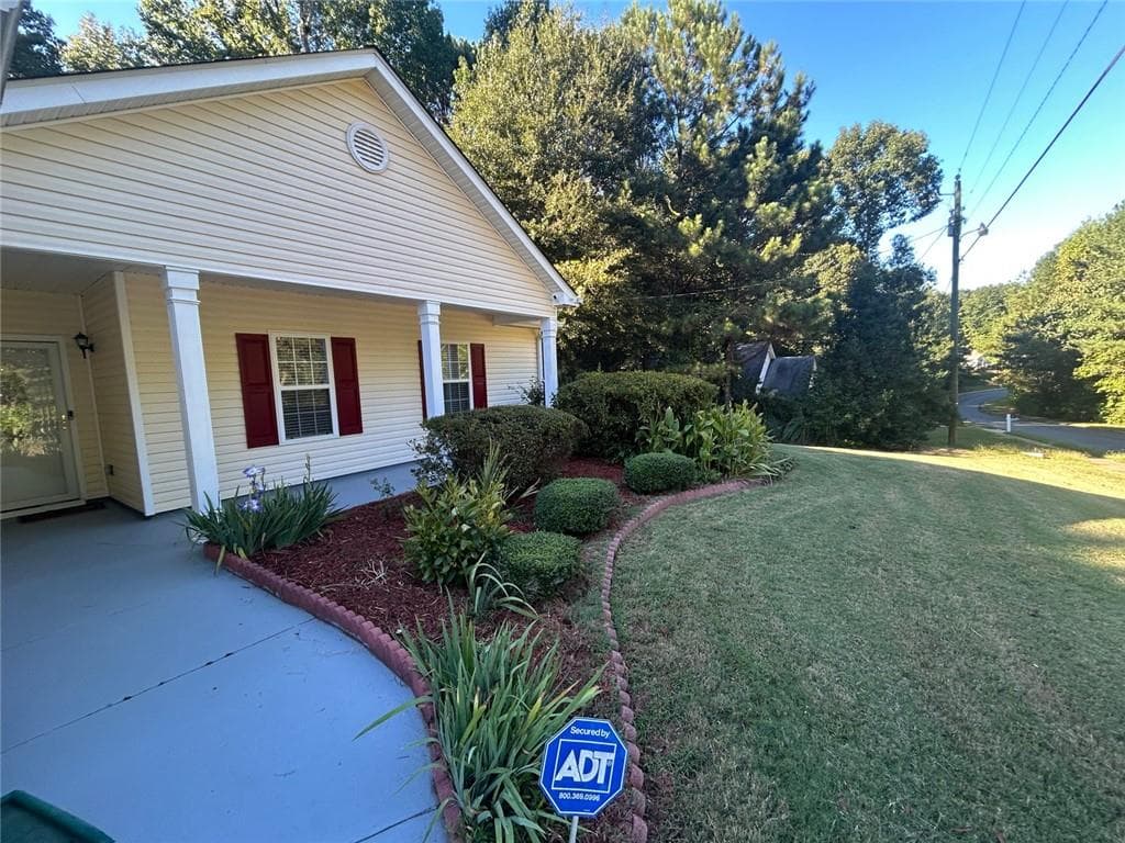 3 bedroom, 2 bathroom, 1,320 sq ft single family residence for sale at 15 Sampson Court, Covington, GA 30016 — photo 7