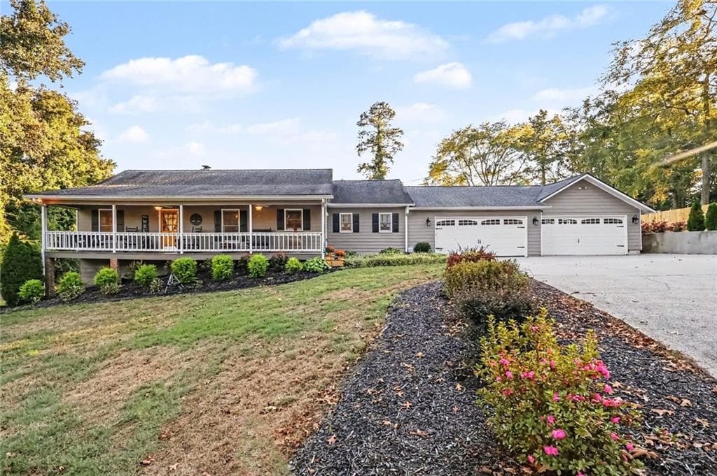 3 bedroom, 2 bathroom, 1,864 sq ft single family residence for sale at 42 Old Atlanta Road, Hiram, GA 30141