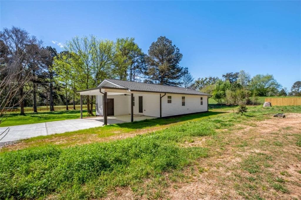 3 bedroom, 2 bathroom, 1,300 sq ft single family residence for rent at 2159 Shiloh Road, Greensboro, GA 30642 for $1,950 a month — photo 4