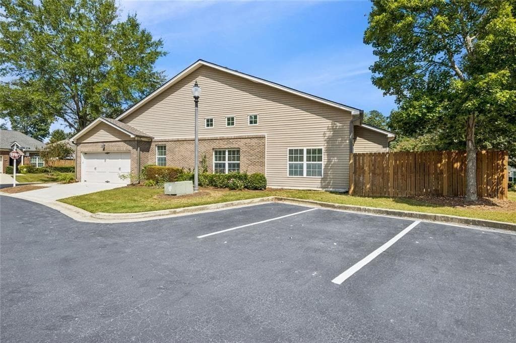 2 bedroom, 2 bathroom, 1,689 sq ft condominium for sale at 3205 Abbott Drive 20, Powder Springs, GA 30127 — photo 5
