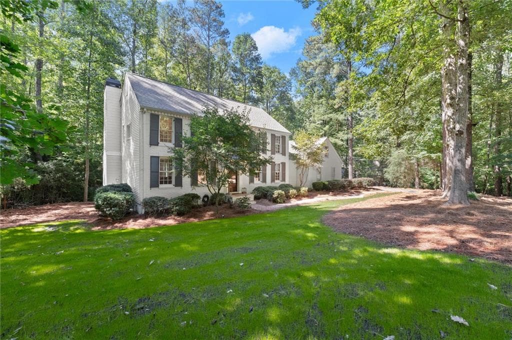 4 bedroom, 3 bathroom, 3,378 sq ft single family residence for sale at 250 Spring Creek Road, Roswell, GA 30075 — photo 2