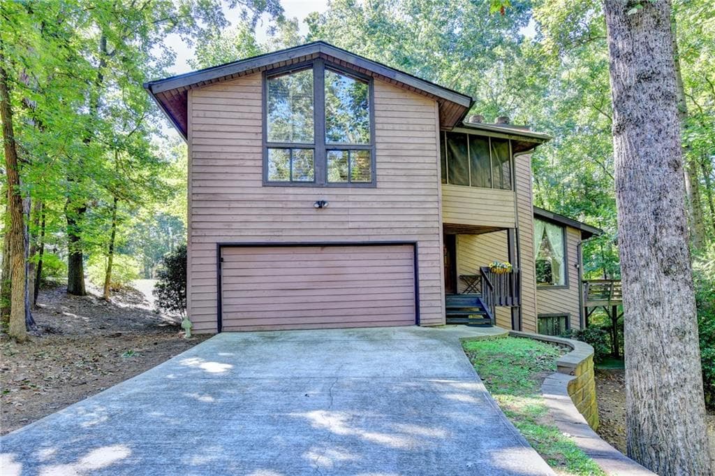 4 bedroom, 4 bathroom, 3,200 sq ft single family residence for sale at 500 Mount Washington Lane, Johns Creek, GA 30022