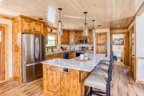 4 bedroom, 4 bathroom, 3,678 sq ft single family residence for sale at 4687 Murphy Highway, Mineral Bluff, GA 30559 — photo 7