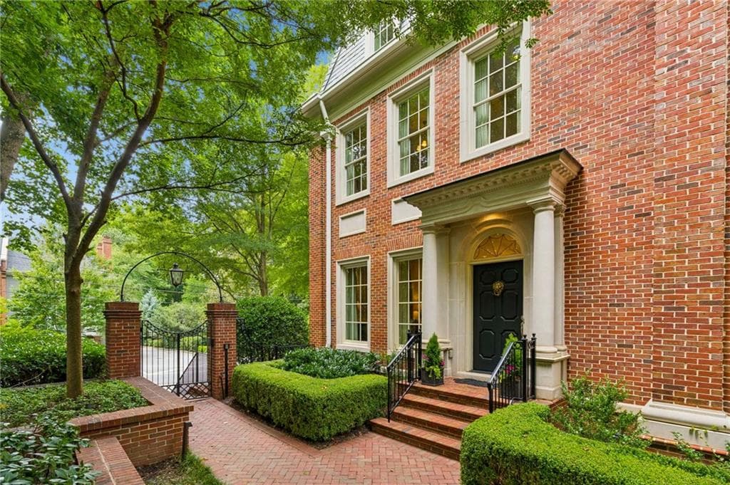 4 bedroom, 7 bathroom, 3,718 sq ft townhouse for sale at 39 W Wesley Road 1, Atlanta, GA 30305 — photo 2