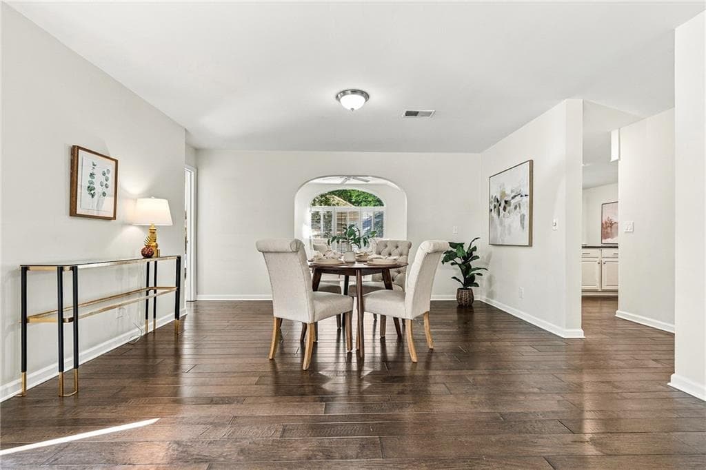 3 bedroom, 3 bathroom, 2,270 sq ft single family residence for sale at 15 Ashleigh Terrace, Marietta, GA 30062 — photo 10