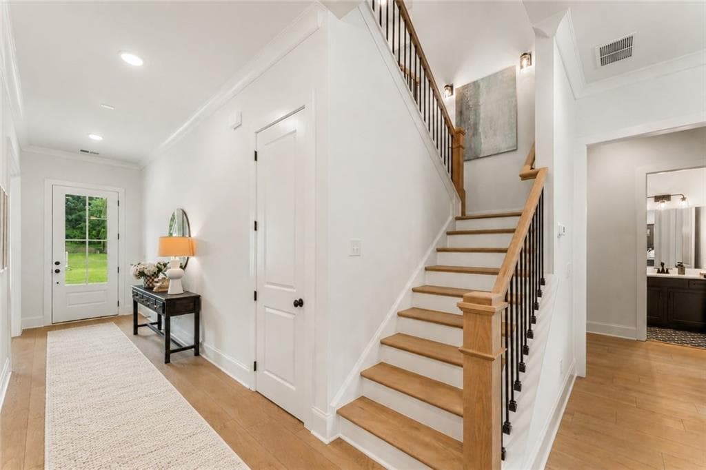 5 bedroom, 4 bathroom, 3,079 sq ft single family residence for sale at 2 Bell Drive, Smyrna, GA 30080 — photo 7
