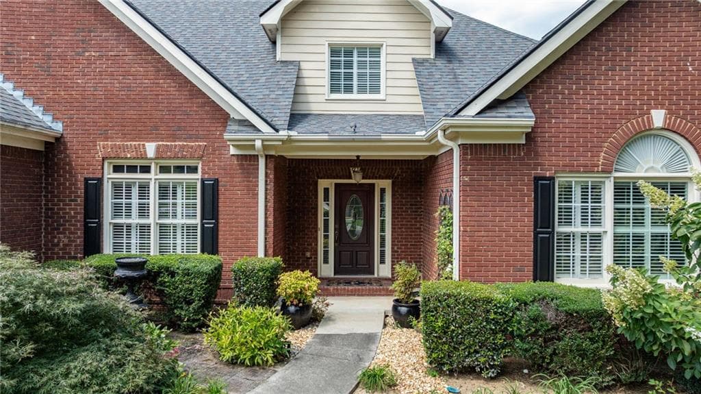 6 bedroom, 6 bathroom, 5,612 sq ft single family residence for sale at 2768 Clearwater Springs Drive, Buford, GA 30519 — photo 3