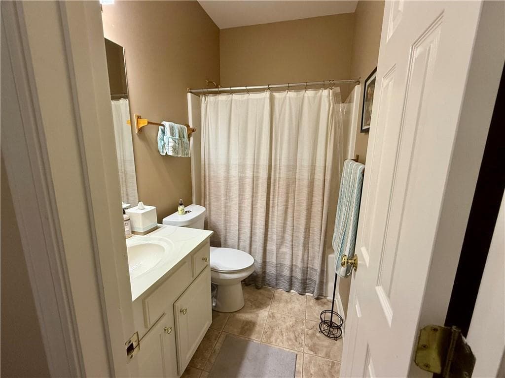 3 bedroom, 4 bathroom, 1,824 sq ft townhouse for rent at 2704 Waters Edge Trail, Roswell, GA 30075 for $2,900 a month — photo 3