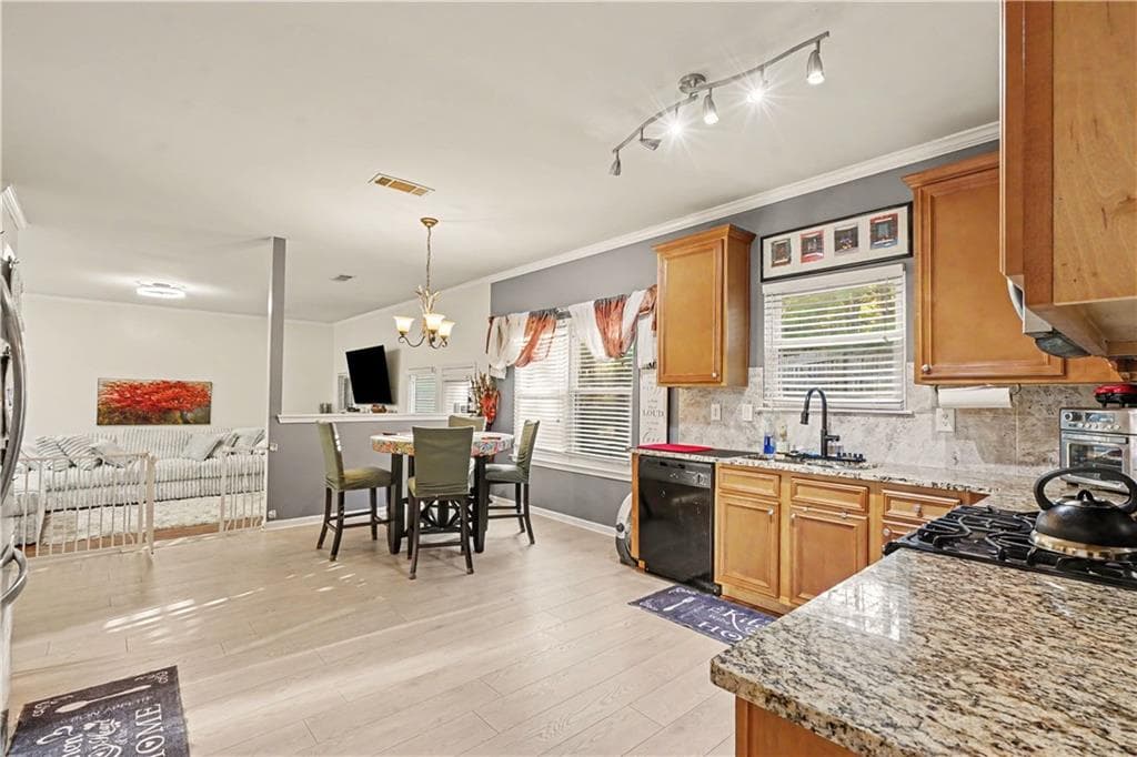 6 bedroom, 4 bathroom, 3,656 sq ft single family residence for sale at 3609 River Rock Road, Lithonia, GA 30038 — photo 9