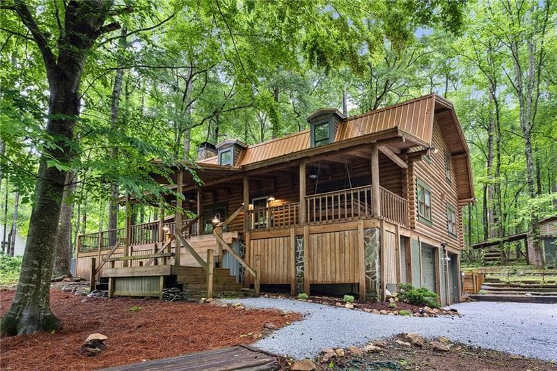 2 bedroom, 2 bathroom, 1,847 sq ft single family residence for sale at 61 Lake Coweta Trail, Newnan, GA 30263