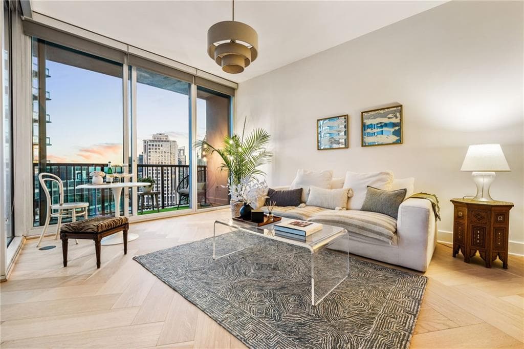 1 bedroom, 1 bathroom, 872 sq ft condominium for sale at 1080 Peachtree Street 2307, Atlanta, GA 30309 — photo 5