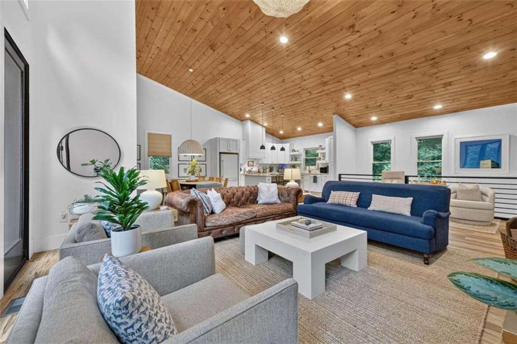 3 bedroom, 4 bathroom, 2,329 sq ft single family residence for sale at 1009 Hefner Lake Road, Ellijay, GA 30536 — photo 8
