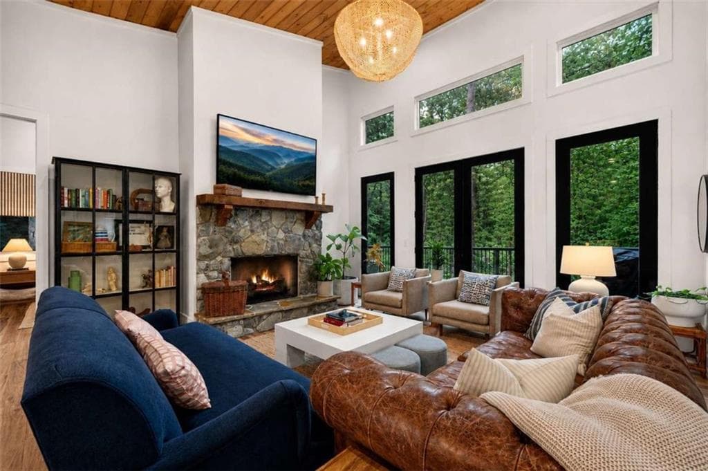 3 bedroom, 4 bathroom, 2,329 sq ft single family residence for sale at 1009 Hefner Lake Road, Ellijay, GA 30536 — photo 10