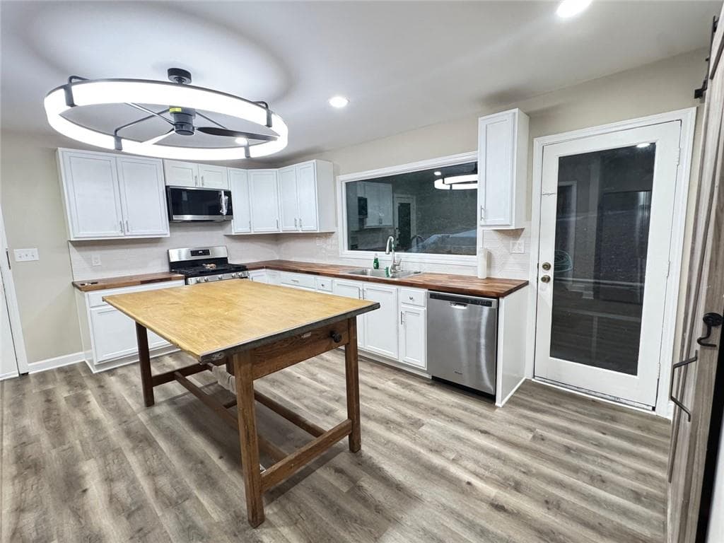 3 bedroom, 2 bathroom, 1,951 sq ft single family residence for rent at 712 Northern Avenue, Clarkston, GA 30021 for $2,300 a month — photo 4