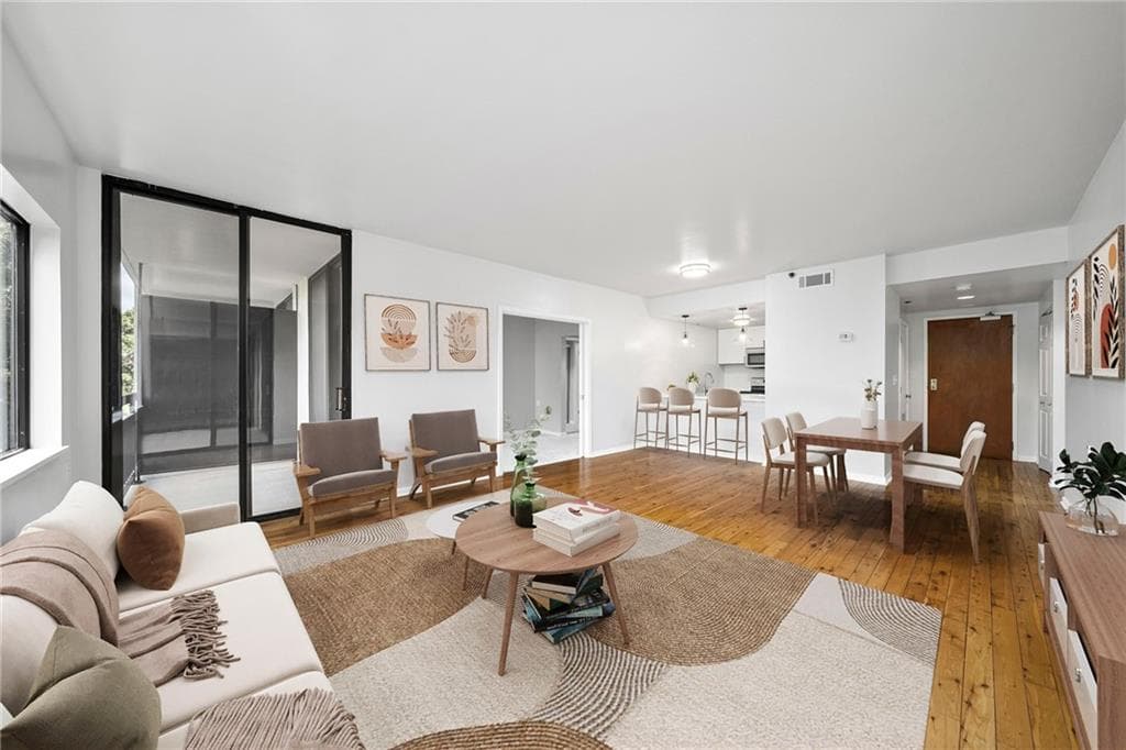 2 bedroom, 2 bathroom, 1,015 sq ft condominium for sale at 1130 Piedmont Avenue 808, Atlanta, GA 30309 — photo 3