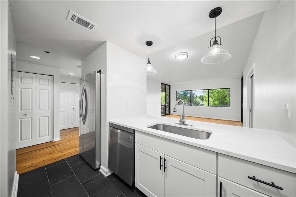 2 bedroom, 2 bathroom, 1,015 sq ft condominium for sale at 1130 Piedmont Avenue 808, Atlanta, GA 30309 — photo 10