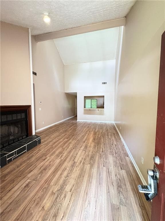 2 bedroom, 2 bathroom, 3,483 sq ft triplex for rent at 5371 Century Trace, Norcross, GA 30093 for $1,550 a month — photo 3