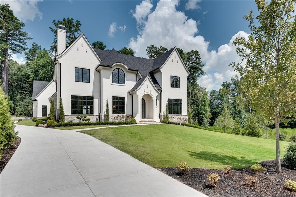 5 bedroom, 7 bathroom, 8,316 sq ft single family residence for sale at 130 Bridge Way, Alpharetta, GA 30005 — photo 3