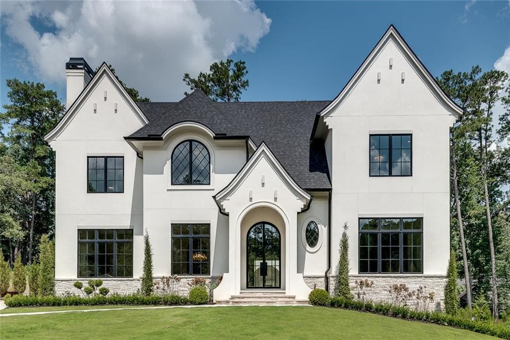 5 bedroom, 7 bathroom, 8,316 sq ft single family residence for sale at 130 Bridge Way, Alpharetta, GA 30005 — photo 6