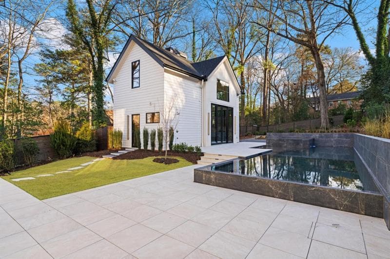 7 bedroom, 8 bathroom, 7,832 sq ft single family residence for sale at 843 Yorkshire Road, Atlanta, GA 30306 — photo 4