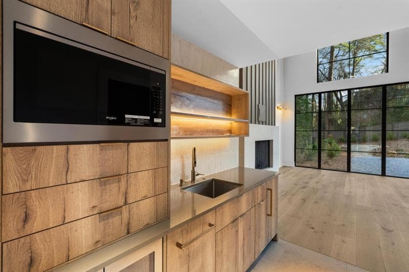 7 bedroom, 8 bathroom, 7,832 sq ft single family residence for sale at 843 Yorkshire Road, Atlanta, GA 30306 — photo 8
