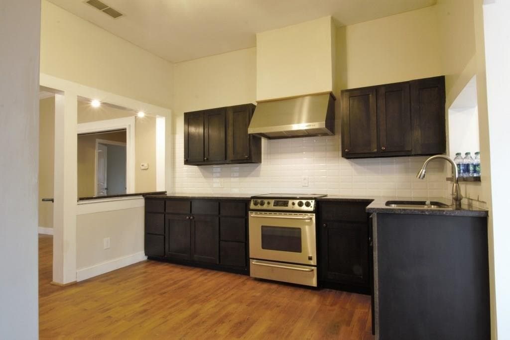 2 bedroom, 2 bathroom, 1,596 sq ft single family residence for sale at 2191 Palm Street, Canton, GA 30115 — photo 4