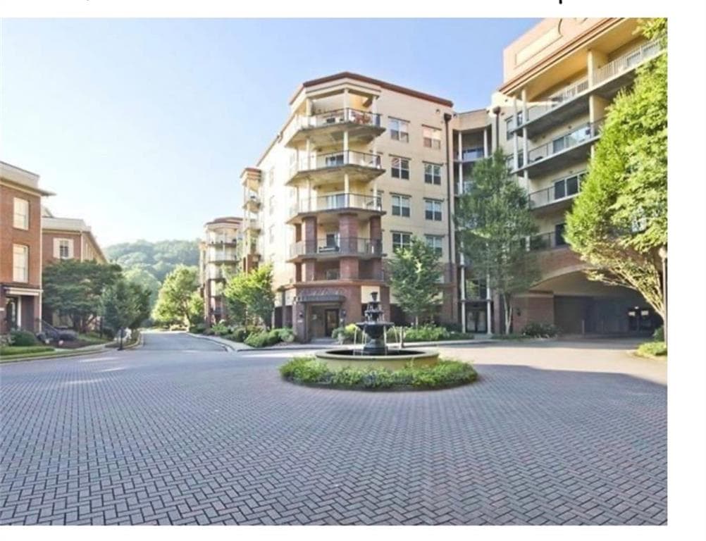 1 bedroom, 1 bathroom, 850 sq ft condominium for sale at 200 River Vista Drive 716, Sandy Springs, GA 30339 — photo 2