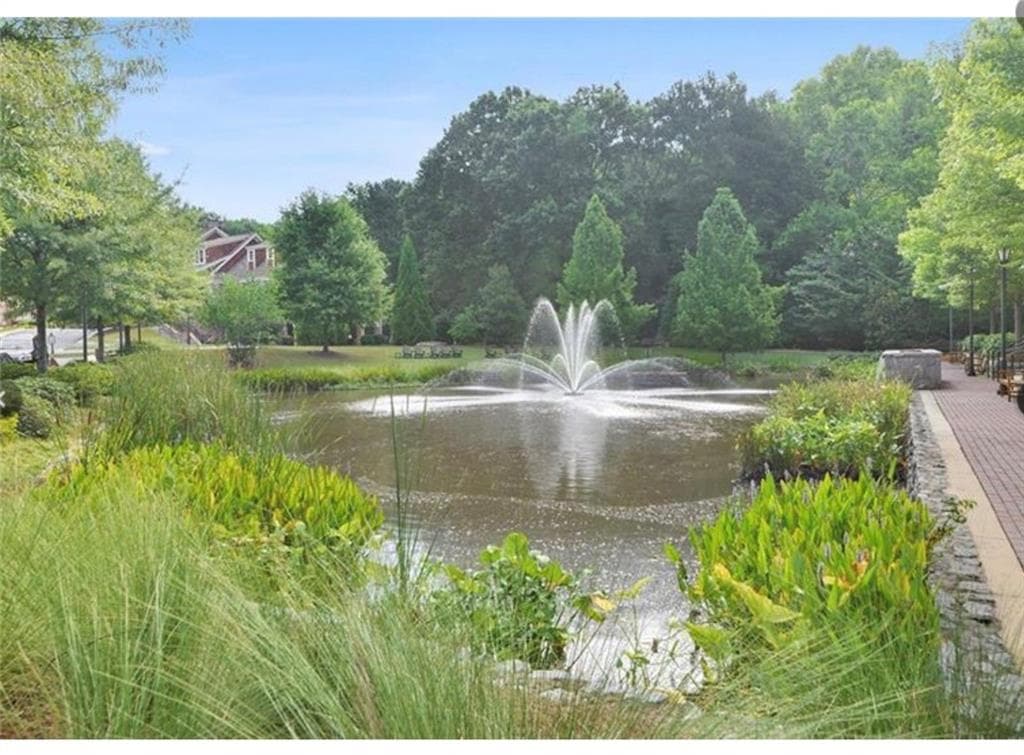 1 bedroom, 1 bathroom, 850 sq ft condominium for sale at 200 River Vista Drive 716, Sandy Springs, GA 30339 — photo 4