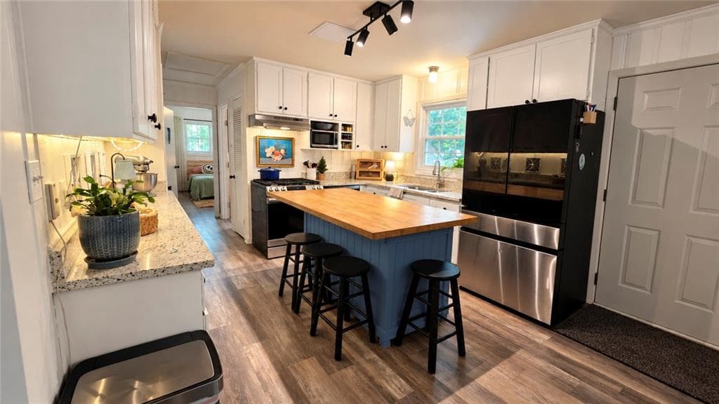 4 bedroom, 3 bathroom, 2,340 sq ft single family residence for sale at 1581 Lost Mountain Road, Powder Springs, GA 30127 — photo 8
