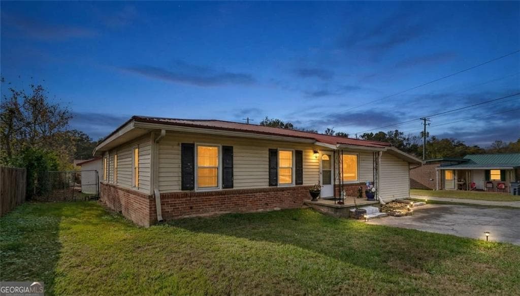 3 bedroom, 2 bathroom, 1,794 sq ft single family residence for sale at 206 Cason Road, Cedartown, GA 30125