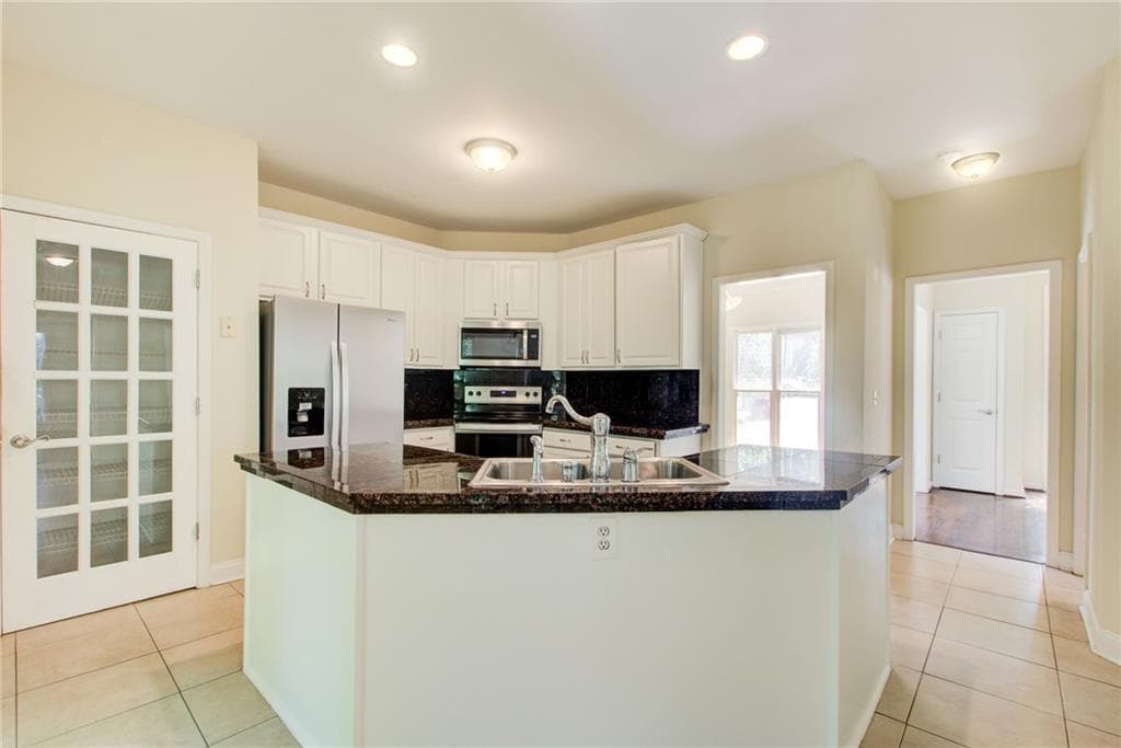 4 bedroom, 3 bathroom, 2,744 sq ft single family residence for sale at 109 Lansing Drive, Kennesaw, GA 30144 — photo 9