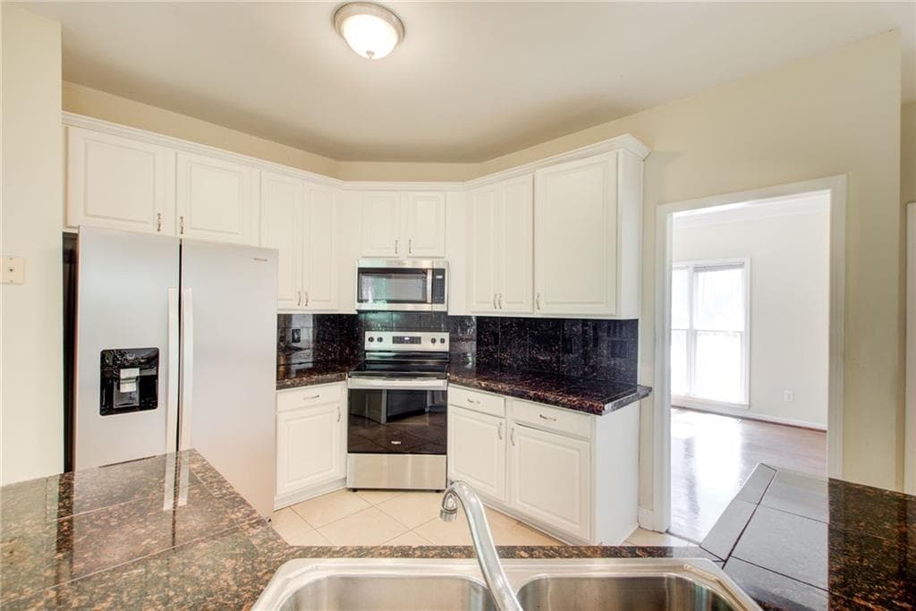 4 bedroom, 3 bathroom, 2,744 sq ft single family residence for sale at 109 Lansing Drive, Kennesaw, GA 30144 — photo 10